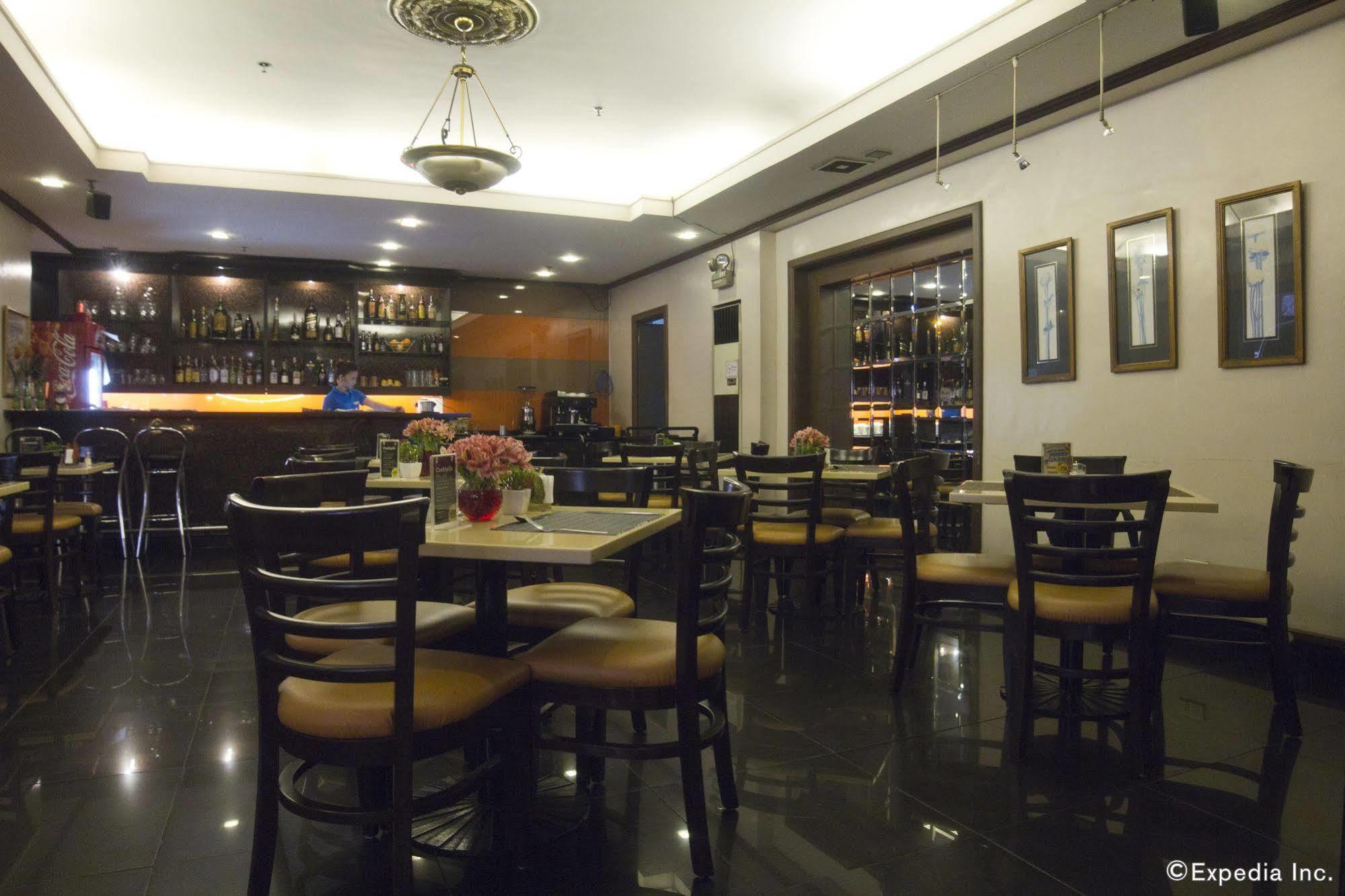 Riviera Mansion Hotel Manila Eksteriør billede